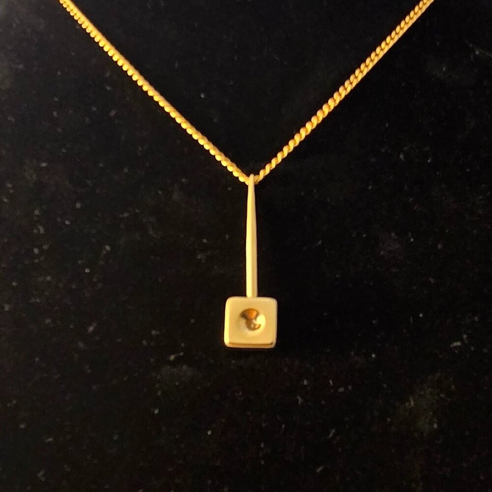 15.5" Fine Chain Necklace with 1 1/4" Sliding Scoop Pendant Yellow Gold Color